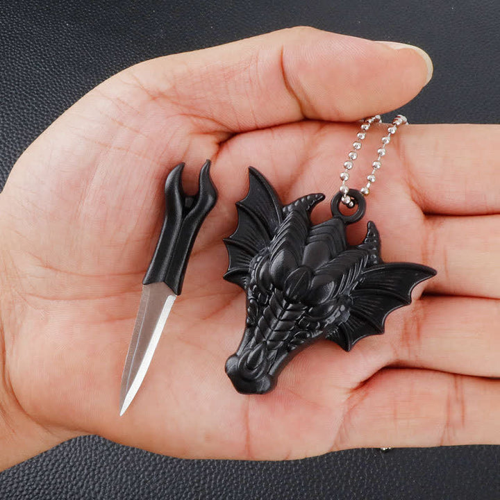 Collier pendentif mini-lame cachée en forme de serpent et de crâne de dragon noir