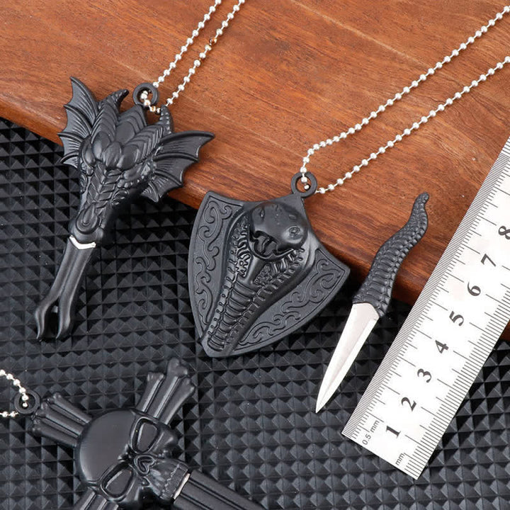 Collier pendentif mini-lame cachée en forme de serpent et de crâne de dragon noir