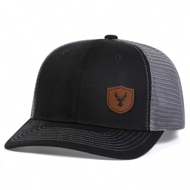 Petite casquette de camionneur avec patch en cuir marron et bois de cerf