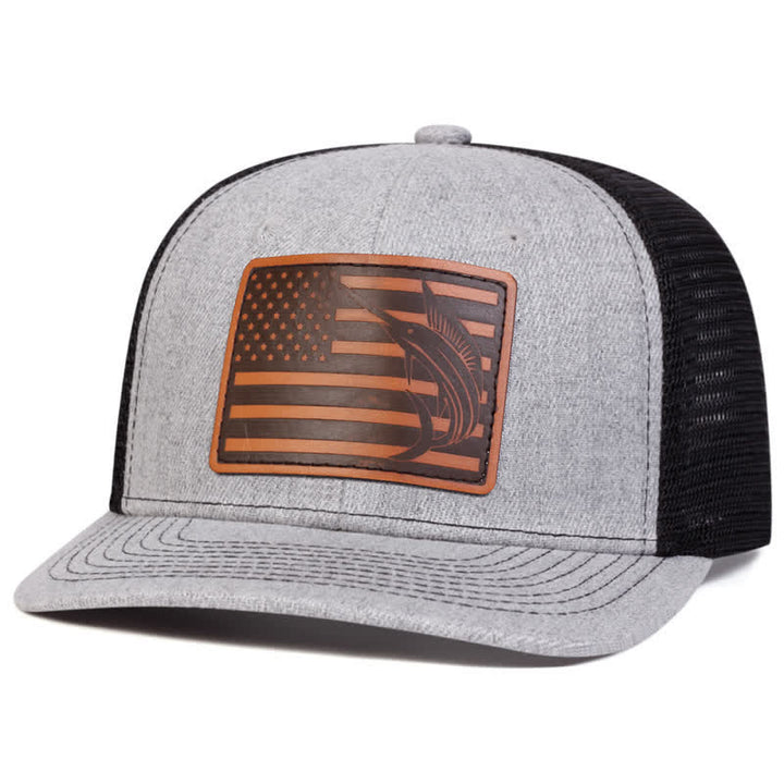 Casquette de camionneur avec patch en cuir et motif requin drapeau américain