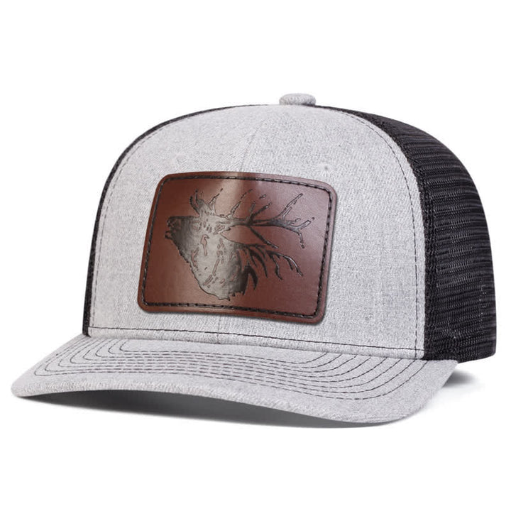 Casquette de camionneur avec patch en cuir et grosse tête de cerf