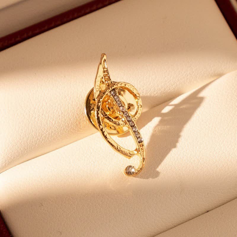 Broche en strass avec initiale 26 en or