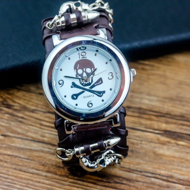 Montre homme en cuir avec cadran tête de mort et chaîne en argent