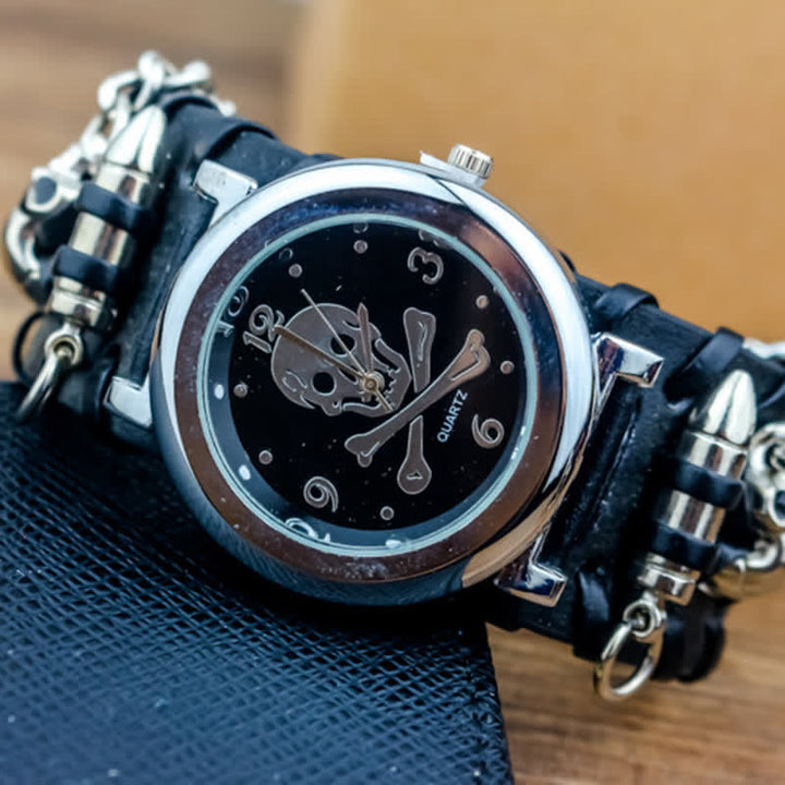 Montre homme en cuir avec cadran tête de mort et chaîne en argent