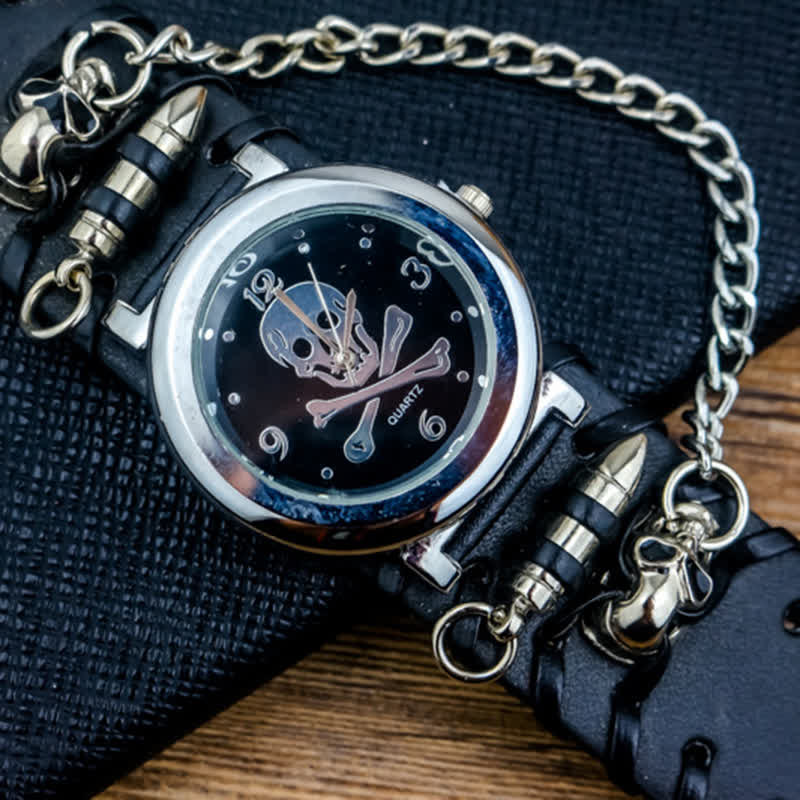 Montre homme en cuir avec cadran tête de mort et chaîne en argent