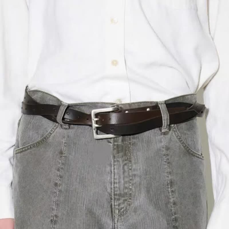 Ceinture en cuir marron à double ardillon et double sangle