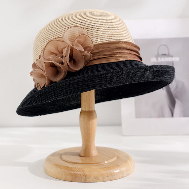Magnifique chapeau de paille à ruban et fleurs froissées pour femme