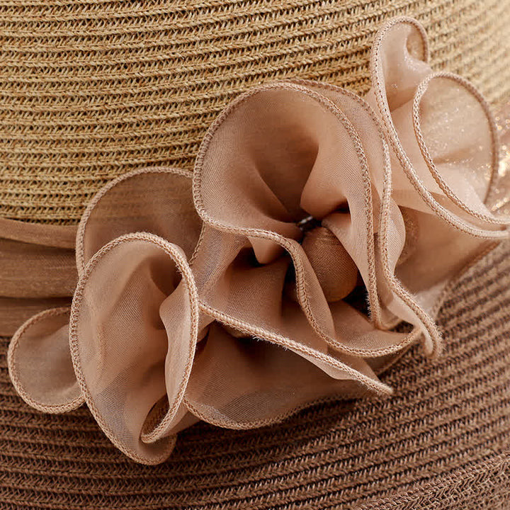 Magnifique chapeau de paille à ruban et fleurs froissées pour femme