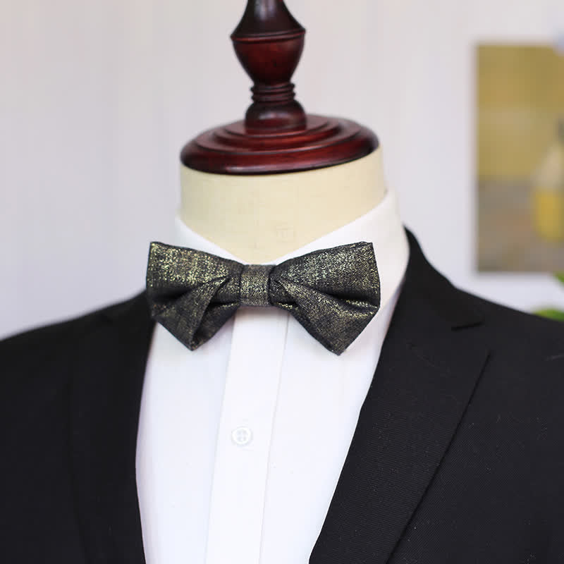 Nœud papillon noir subtil et doré pour homme, détails brillants et scintillants