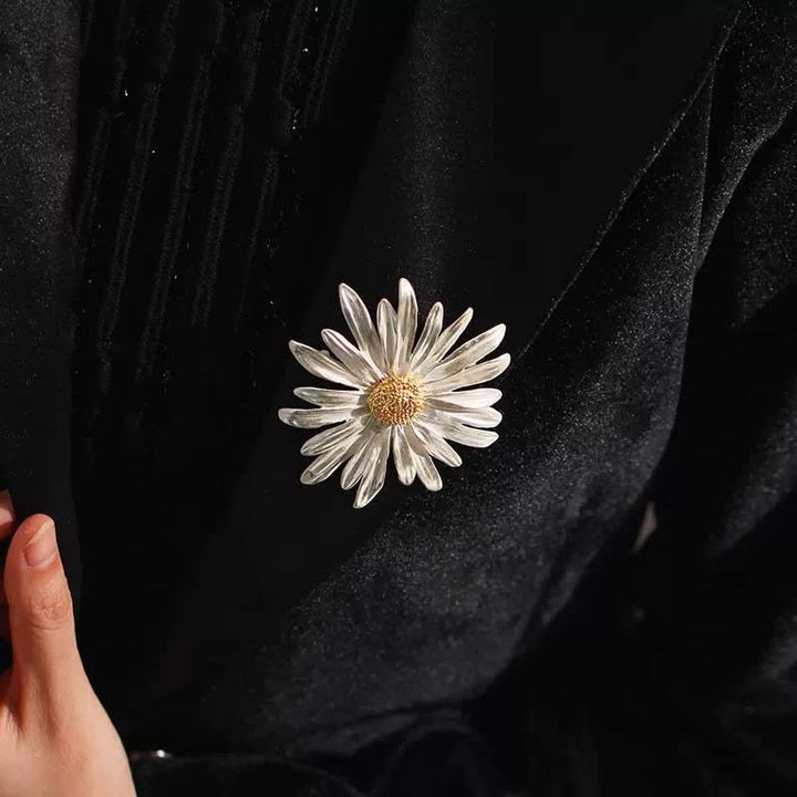 Broche marguerite argentée pour femme, peinture à l'huile artistique