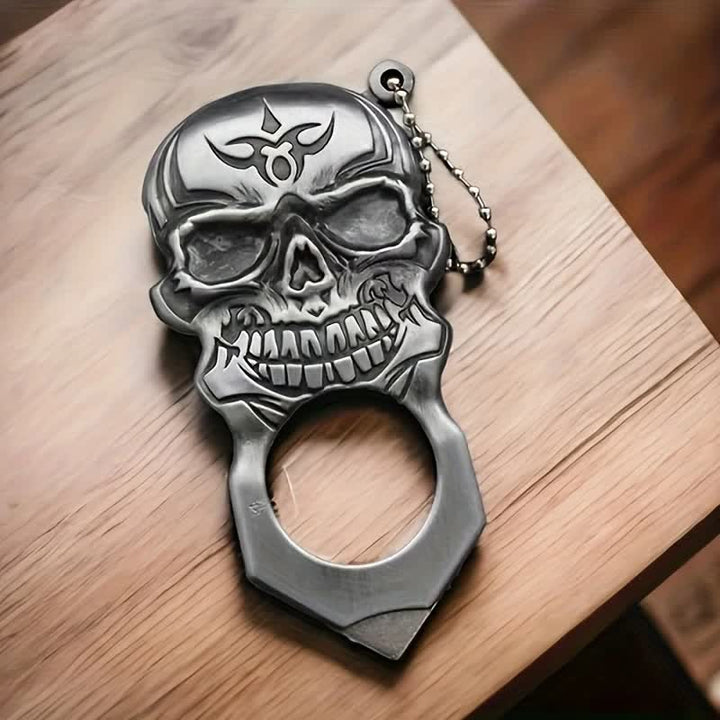 Briquet au butane multifonction avec tête de mort et porte-clés