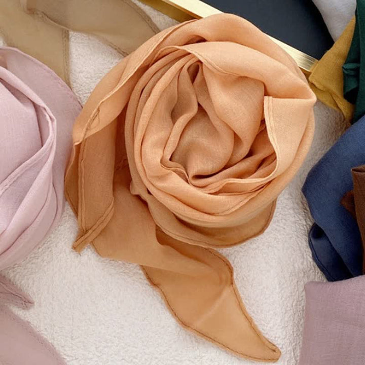 Écharpe triangulaire fine de couleur unie pour femme