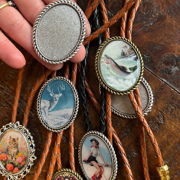 Cravate bolo en cuir marron avec photo personnalisée amusante