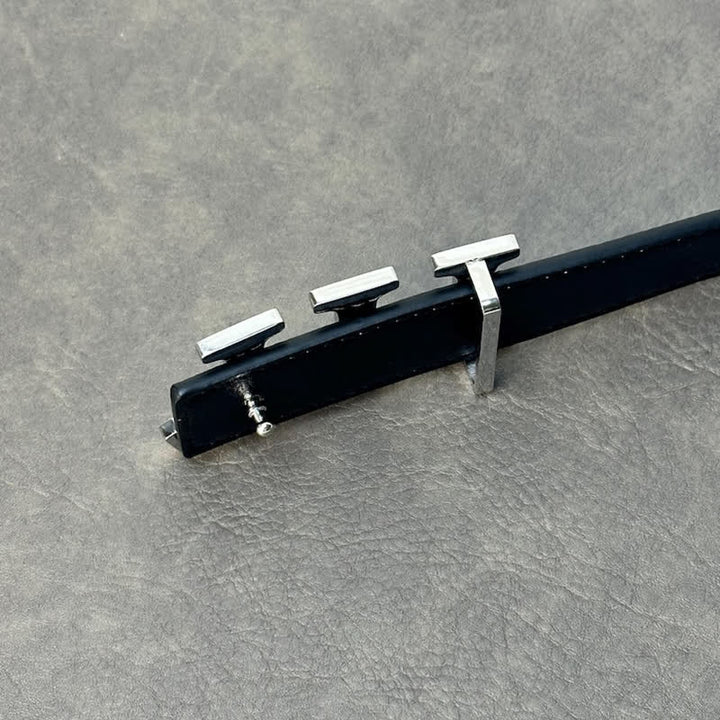 Ceinture en cuir à boucle argentée personnalisée avec grandes initiales