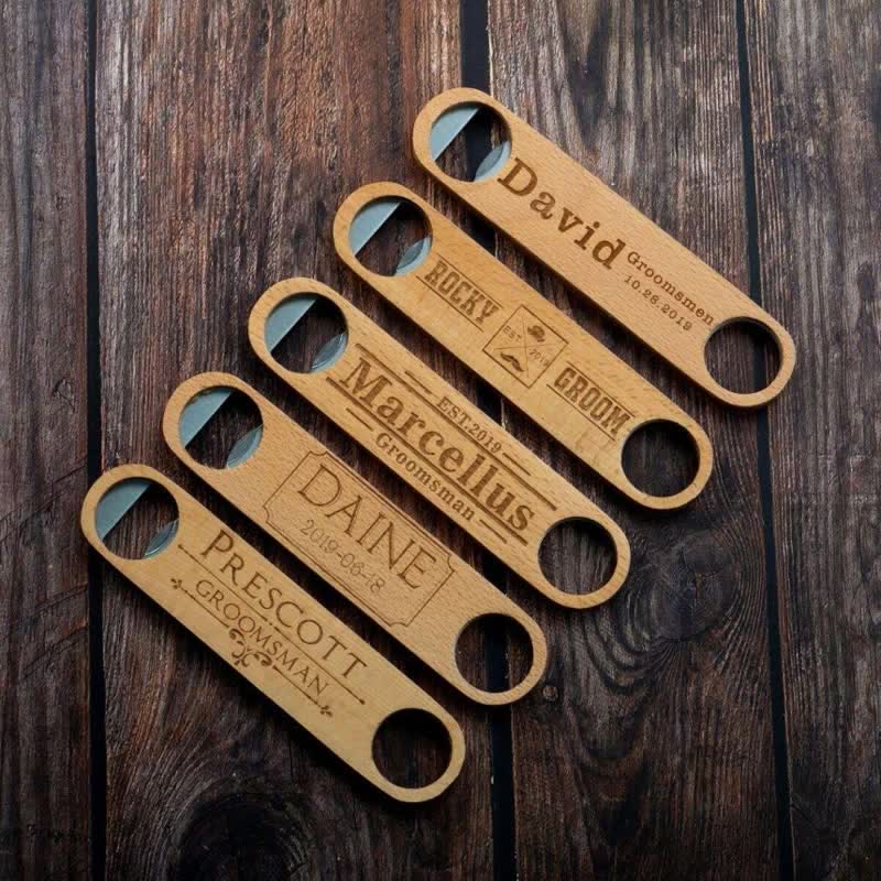 Décapsuleur en bois sculpté personnalisé pour cadeau de garçon d'honneur