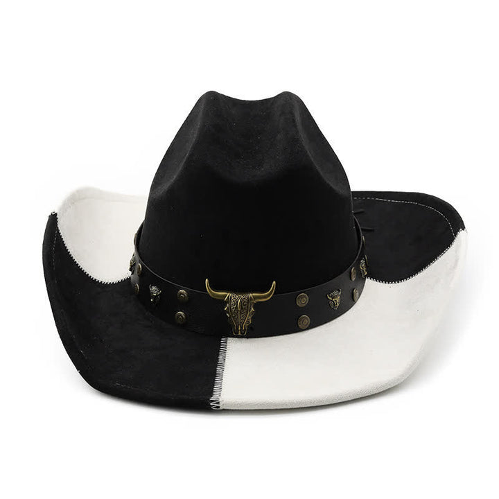 Chapeau de cowboy en similicuir noir et blanc contrasté avec rivets taureau - image 1