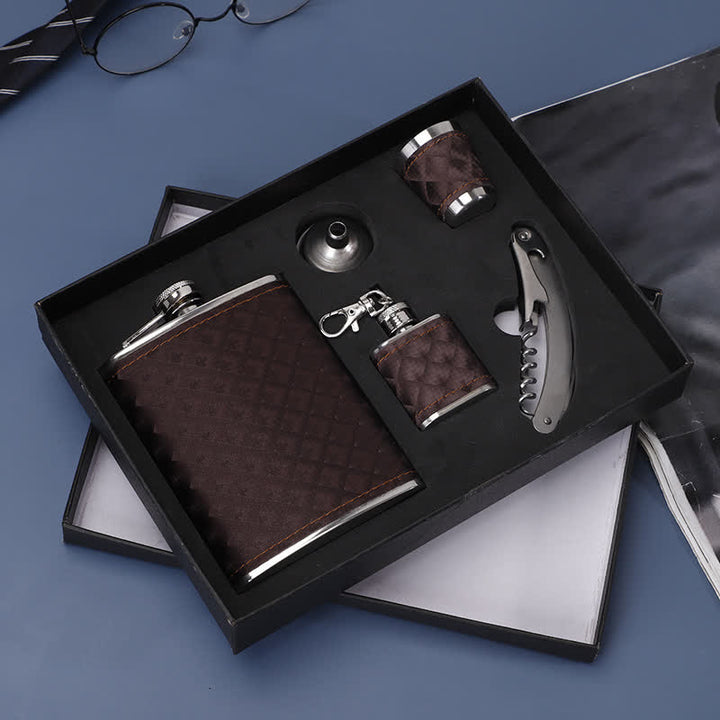 Coffret cadeau 5 pièces en cuir marron avec décapsuleur, petite carafe et flacon de 237 ml