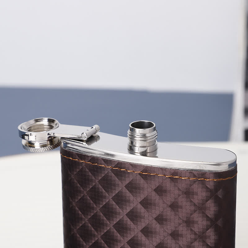 Coffret cadeau 5 pièces en cuir marron avec décapsuleur, petite carafe et flacon de 237 ml