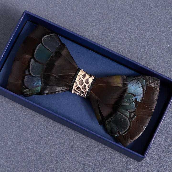 Nœud papillon à plumes de serpent violet et bleu