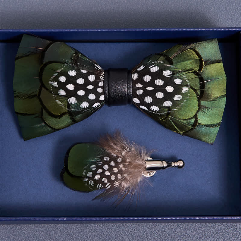 Nœud papillon chic en plumes vert foncé avec épingle à revers