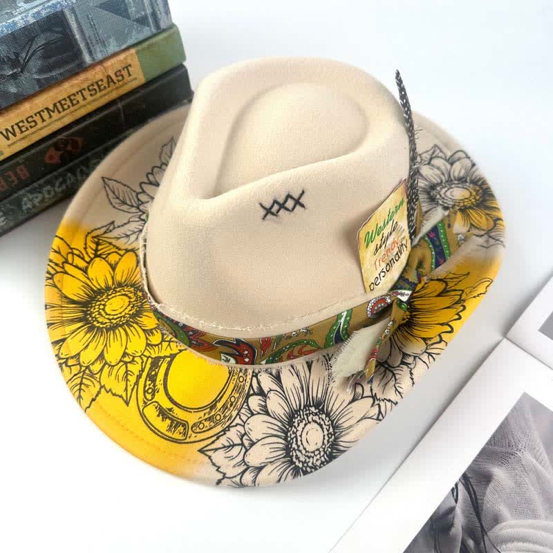 Chapeau de cowboy western décoré de plumes de tournesol peintes à la bombe