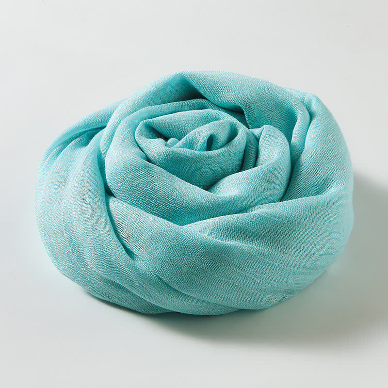 Écharpe d'été fine et froissée de couleur unie