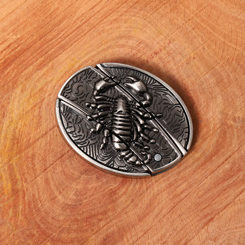 Ceinture en cuir pour homme avec couteau pliant caché en forme de scorpion