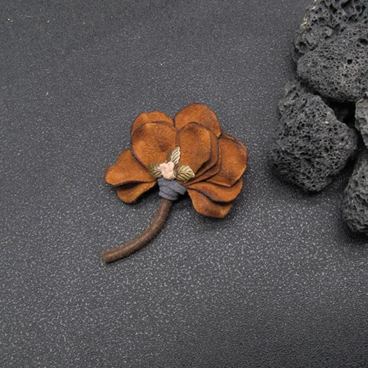 Broche en tissu à pétales de fleurs de mariage rétro au design original