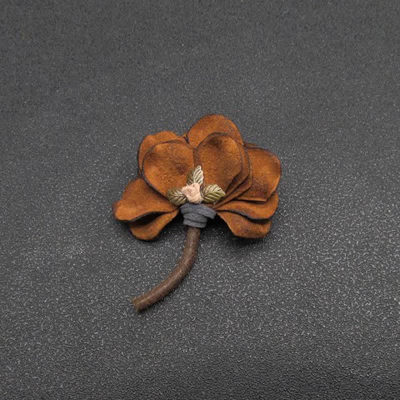 Broche en tissu à pétales de fleurs de mariage rétro au design original