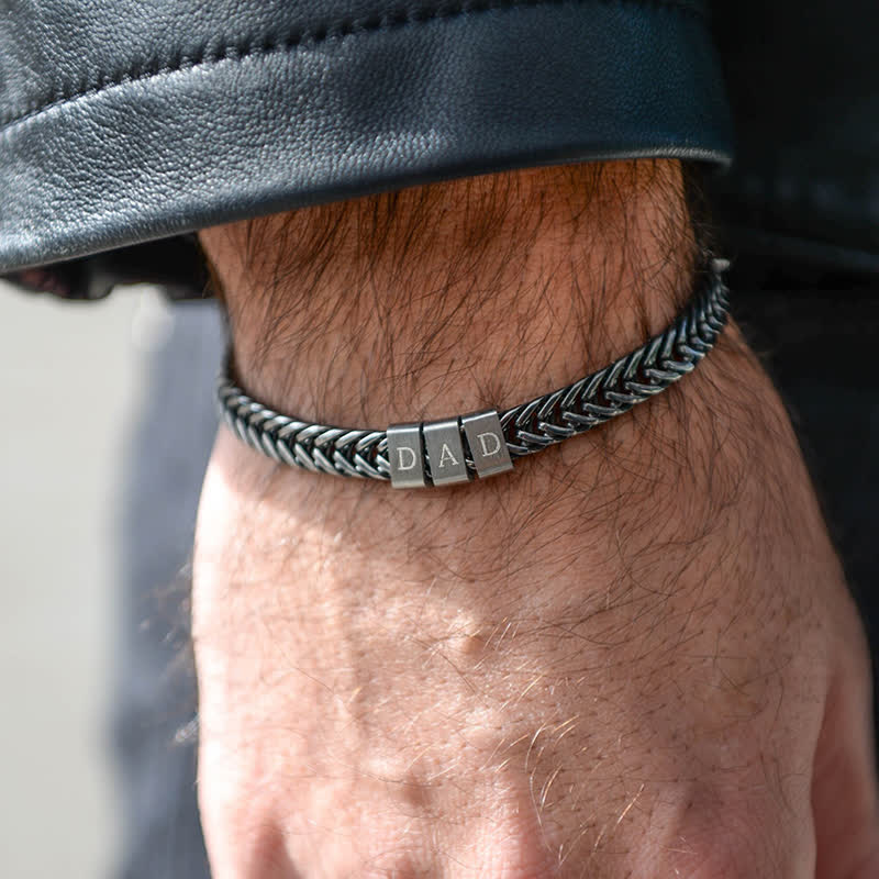 Bracelet en acier inoxydable avec perles personnalisées et nom de famille pour papa