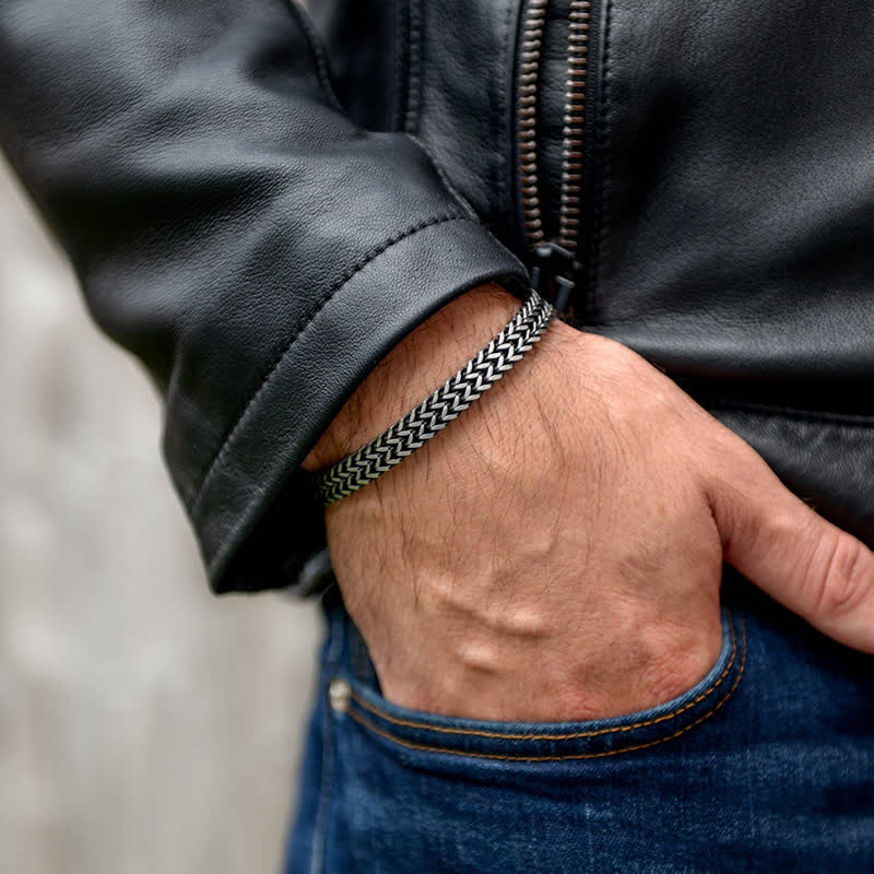Bracelet en acier inoxydable avec nom personnalisé et chaîne en queue de renard