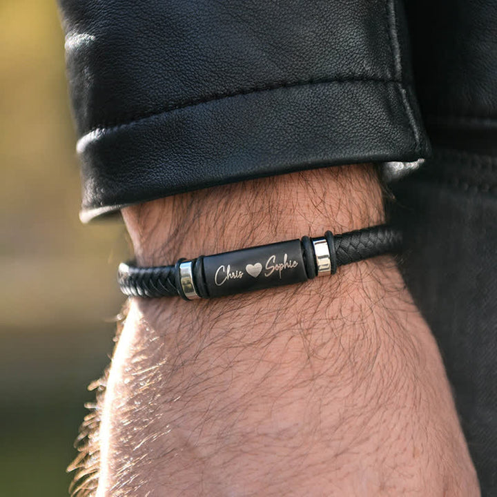 Idée cadeau anniversaire : bracelet en cuir PU avec nom personnalisé
