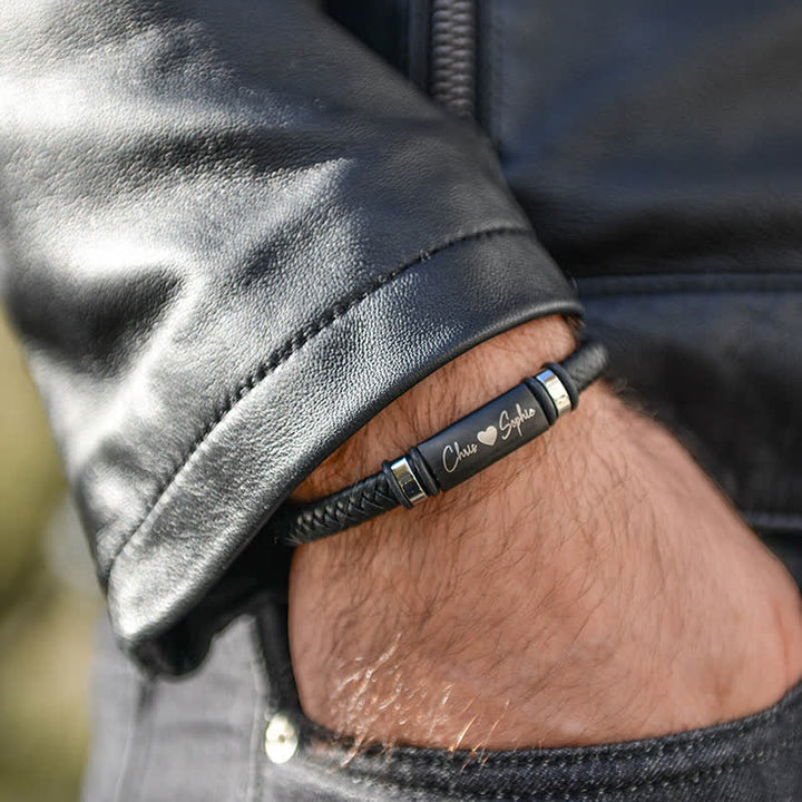 Idée cadeau anniversaire : bracelet en cuir PU avec nom personnalisé