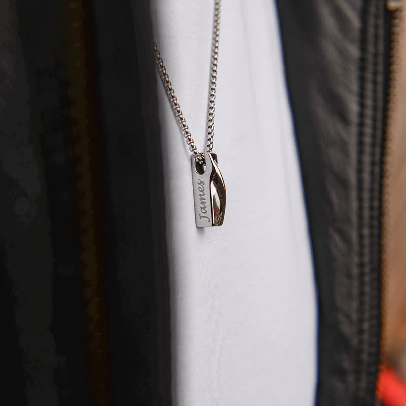 Collier pendentif torsadé chic avec nom personnalisé