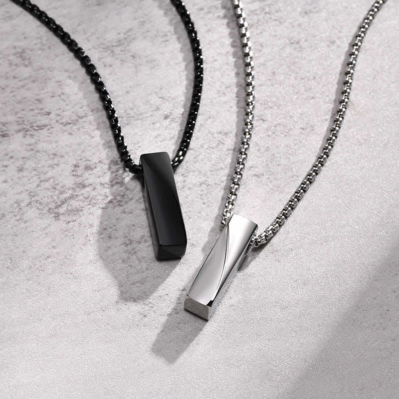 Collier pendentif torsadé chic avec nom personnalisé