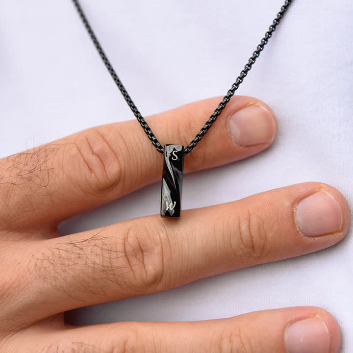 Collier pendentif torsadé chic avec nom personnalisé