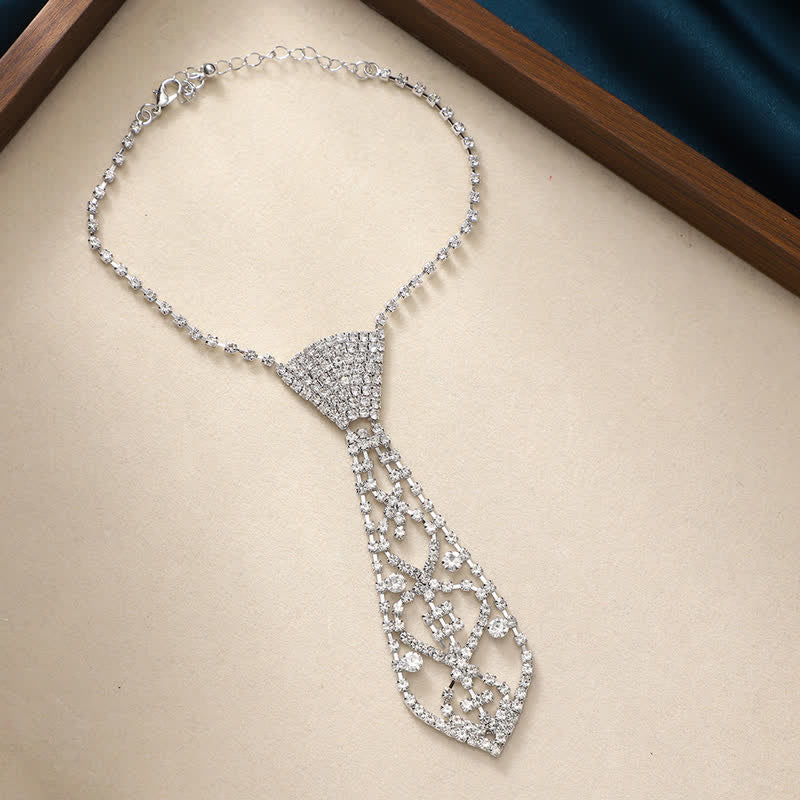 Collier cravate créatif en cristal et strass pour fête