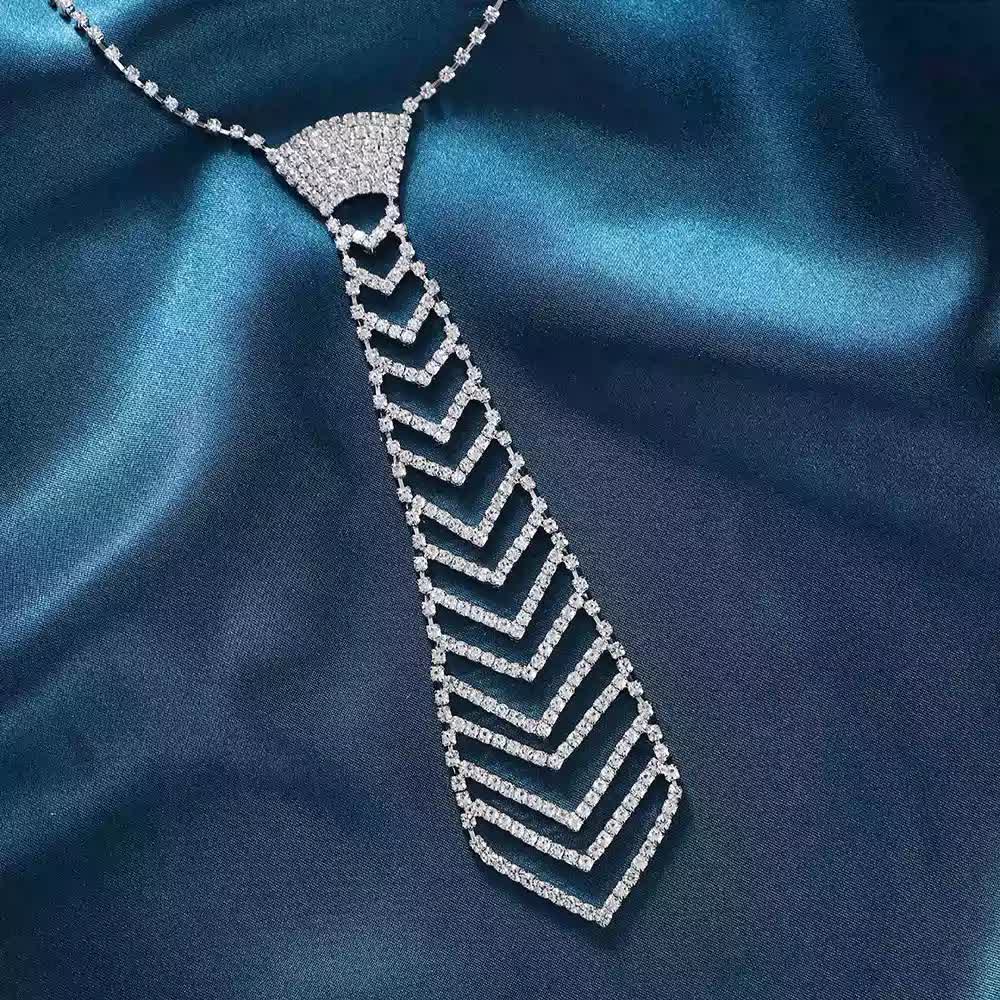 Collier cravate créatif à rayures et strass en cristal - Argent - image 0