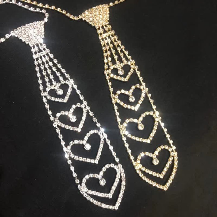 Collier cravate créatif de luxe en strass en forme de cœur