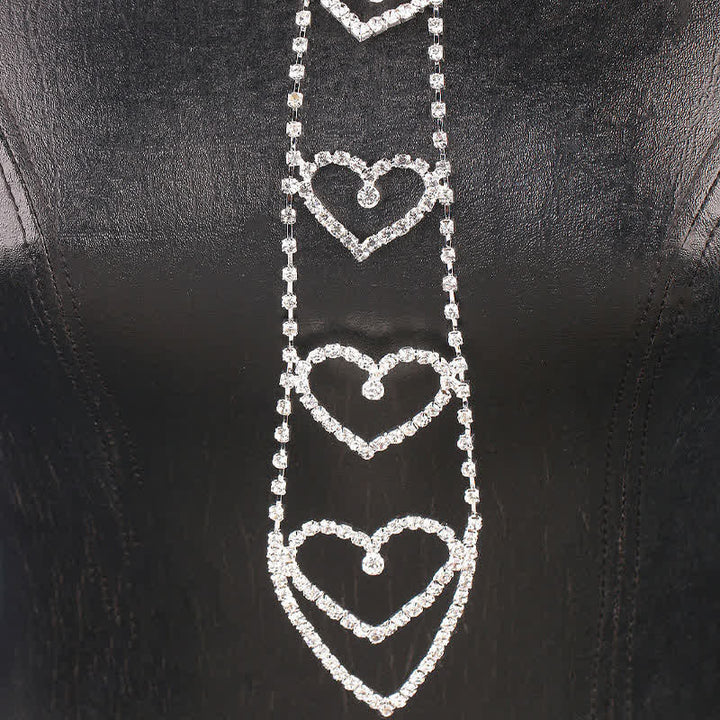 Collier cravate créatif de luxe en strass en forme de cœur