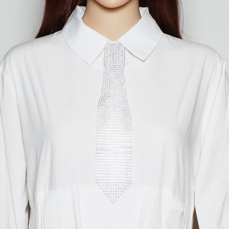 Collier cravate créatif en strass ultra-brillants