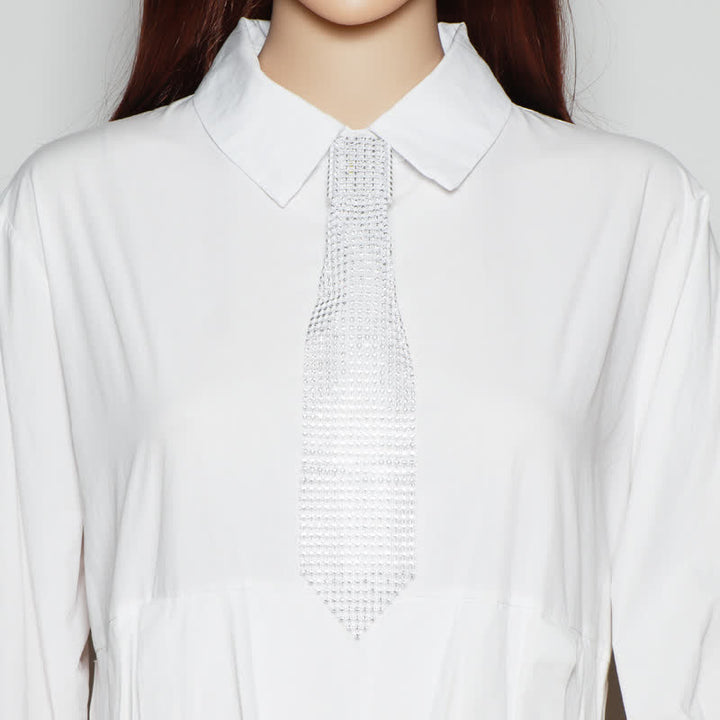 Collier cravate créatif en strass ultra-brillants
