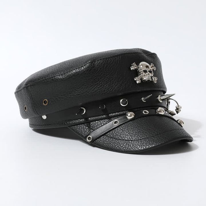 Béret élégant en cuir noir pour femme avec rivets et tête de mort