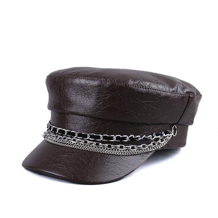 Béret en cuir noir à dessus plat et chaîne décorée pour femme