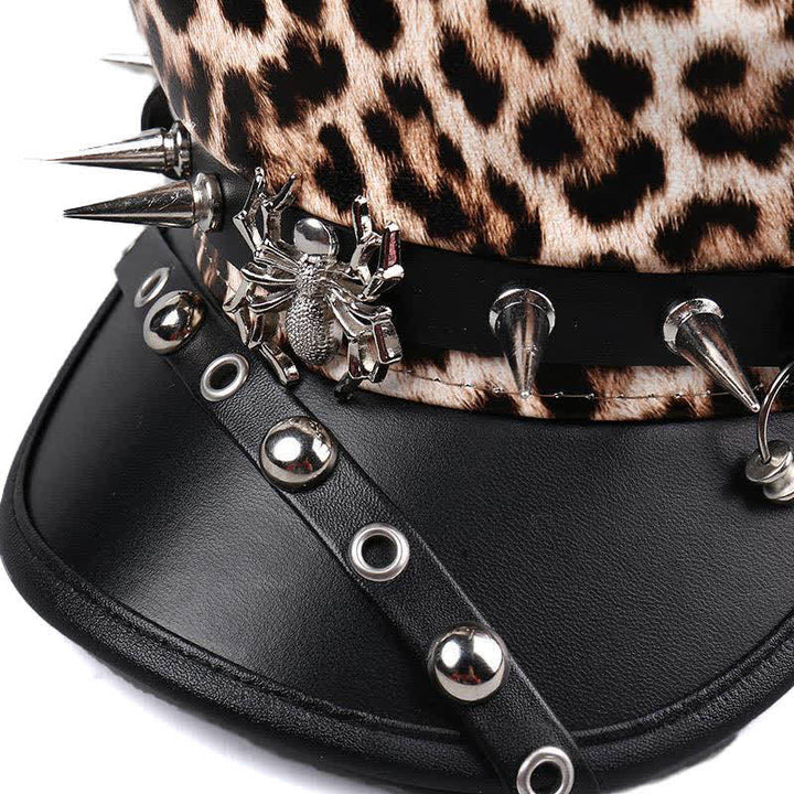 Béret en cuir imprimé léopard pour femme avec décorations à rivets