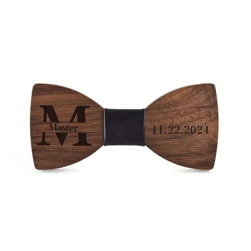 Nœud papillon en bois gravé pour homme avec nom personnalisé - image 1