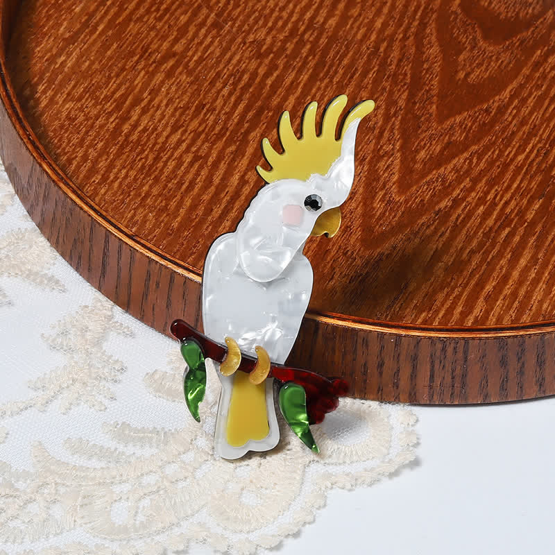 Broche en acrylique faite main en forme d'oiseau perroquet blanc - image 4