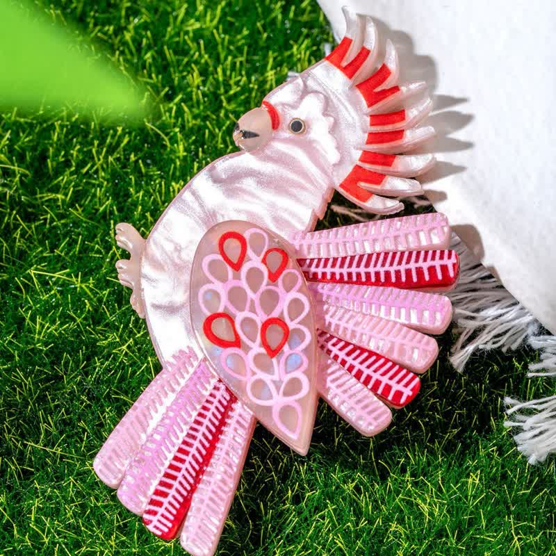 Broche en acrylique faite main en forme d'oiseau perroquet rose - image 2