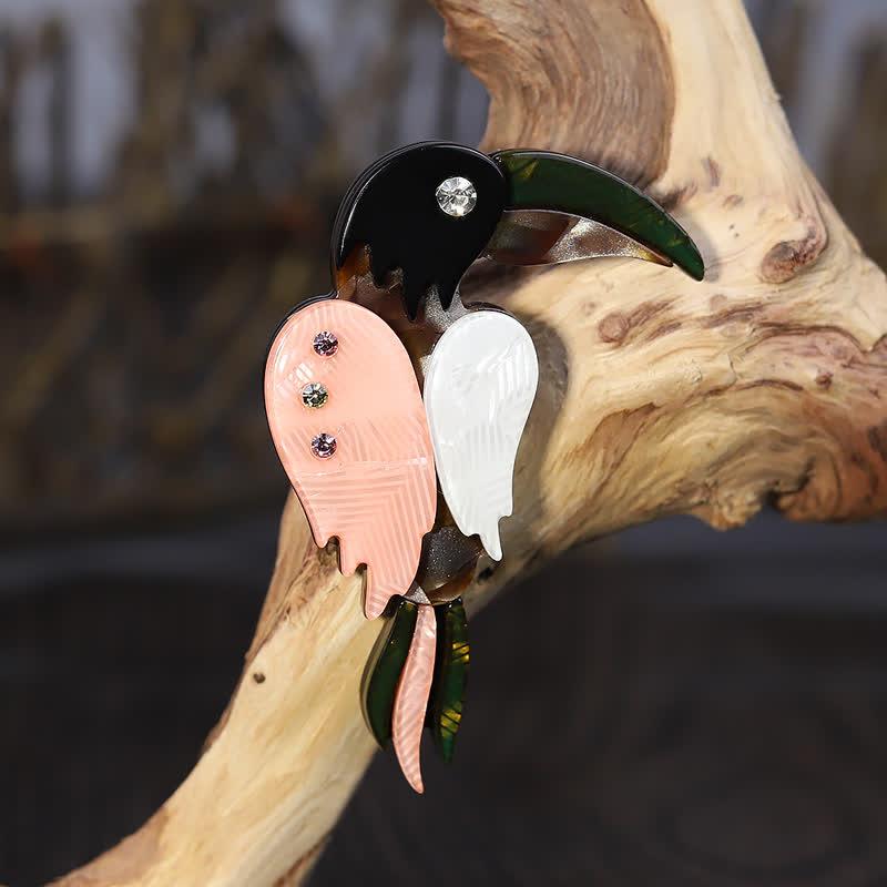 Broche en acrylique faite à la main en forme d'oiseau pic de dessin animé - image 3