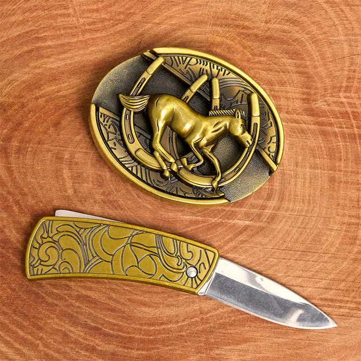 Ceinture en cuir pour homme avec couteau pliant caché en bronze représentant un cheval galopant - image 2